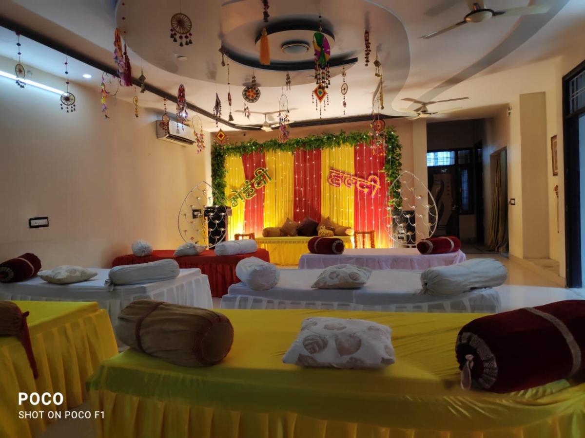Surabhi Garden Inn ลัคเนา ภายนอก รูปภาพ